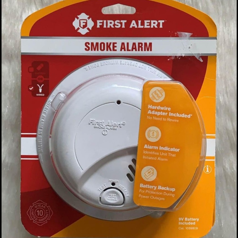 First Alert Hardwired Ionization Easy Install Home Smoke Detector Fire Alarm - Picture 3 of 5